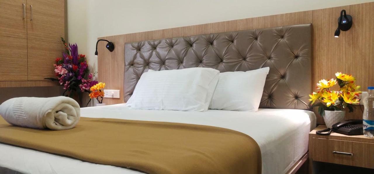 Amutham Residency Hotel Tiruchirappalli Bagian luar foto